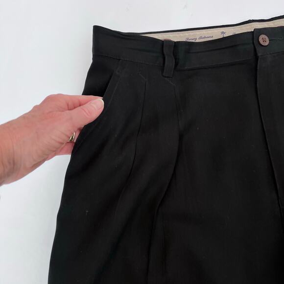 TOMMY BAHAMAS MENS 100% SILK TOROLA PLEATED SHORTS BLACK SIZE 36 - Picture 4 of 13